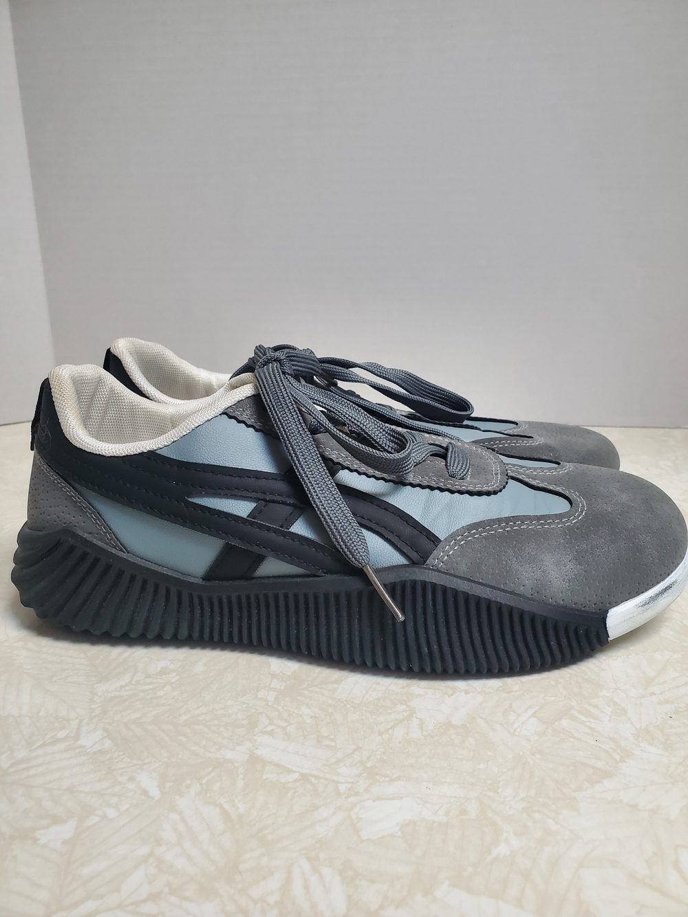 Italian Women's Gray Athletic Sneakers - Lightweight Lace-Up